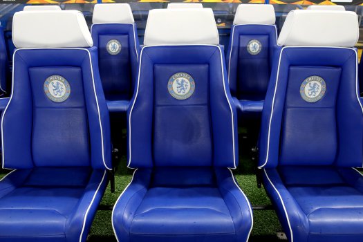 Az elfeledett Premier League-bajnok edző is jelölt a Chelsea kispadjára