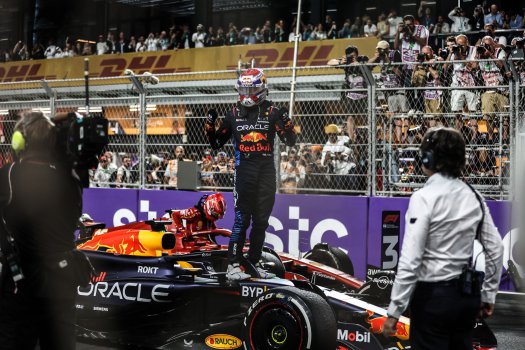 A Red Bull hajlandó lenne elengedni Max Verstappent