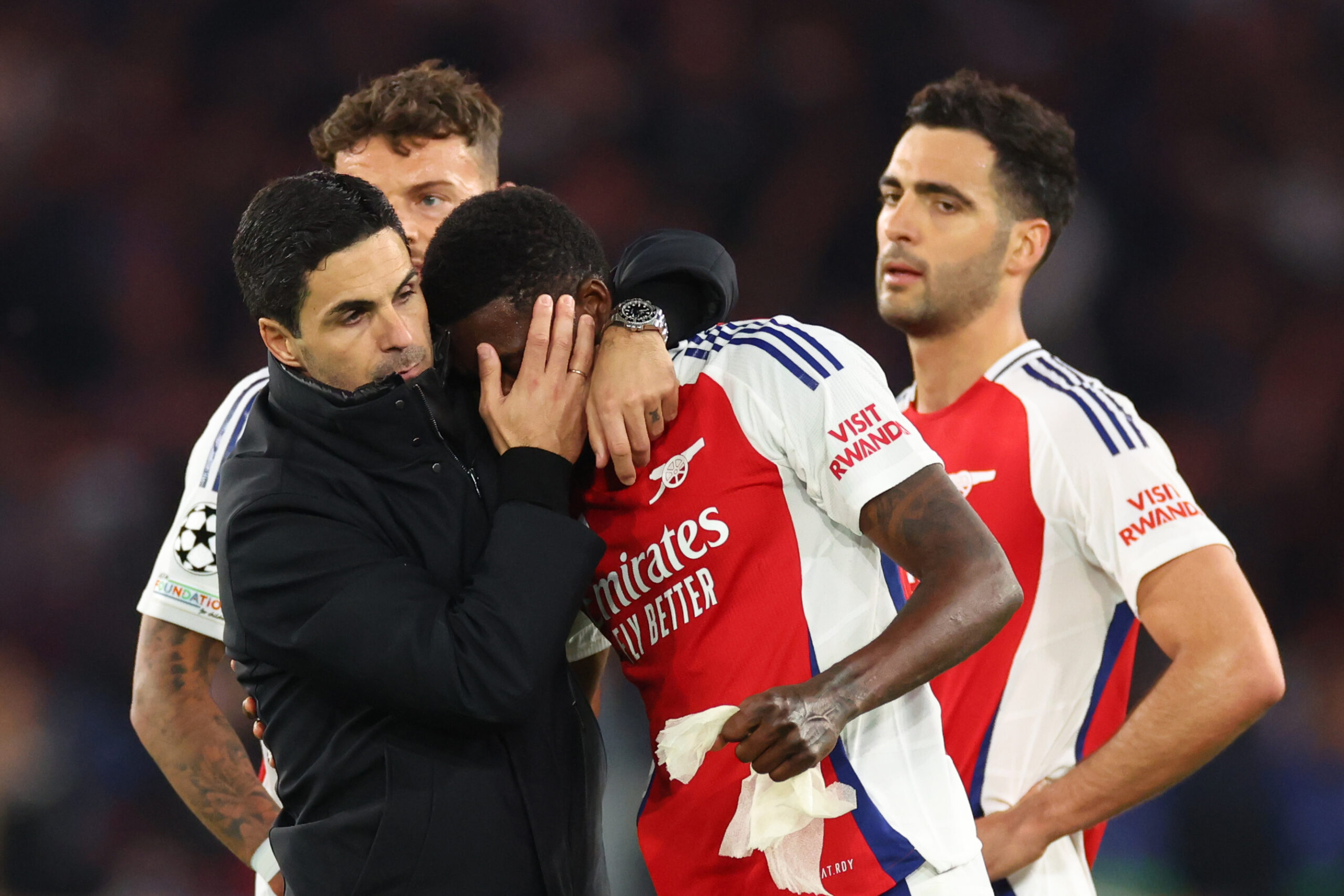 „Mennie kell” – az Arsenal-drukkerek megtalálták a BL-kiesés felelősét