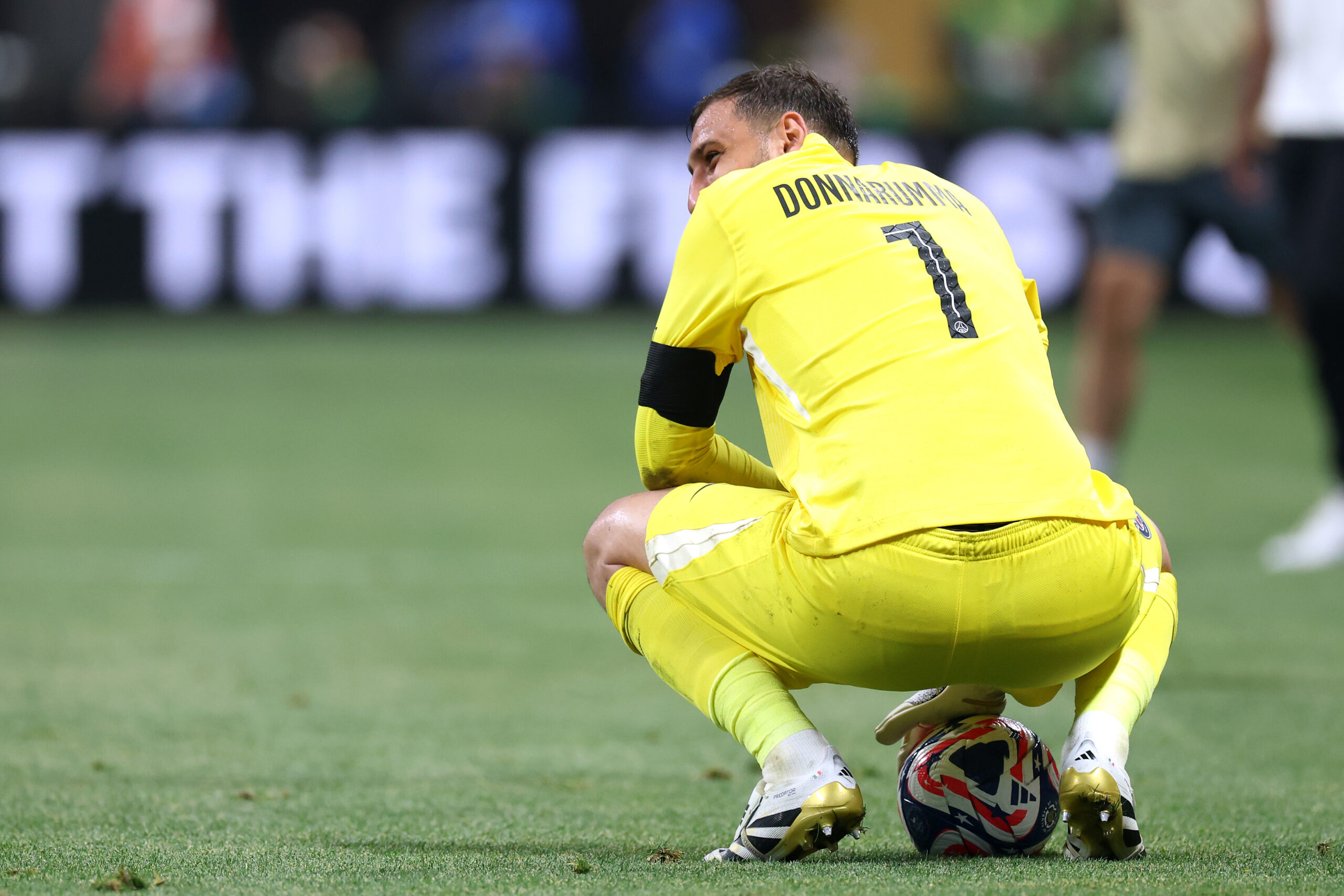 Neuer bírálta, Courtois megvédte a horrorsérülést okozó Donnarummát